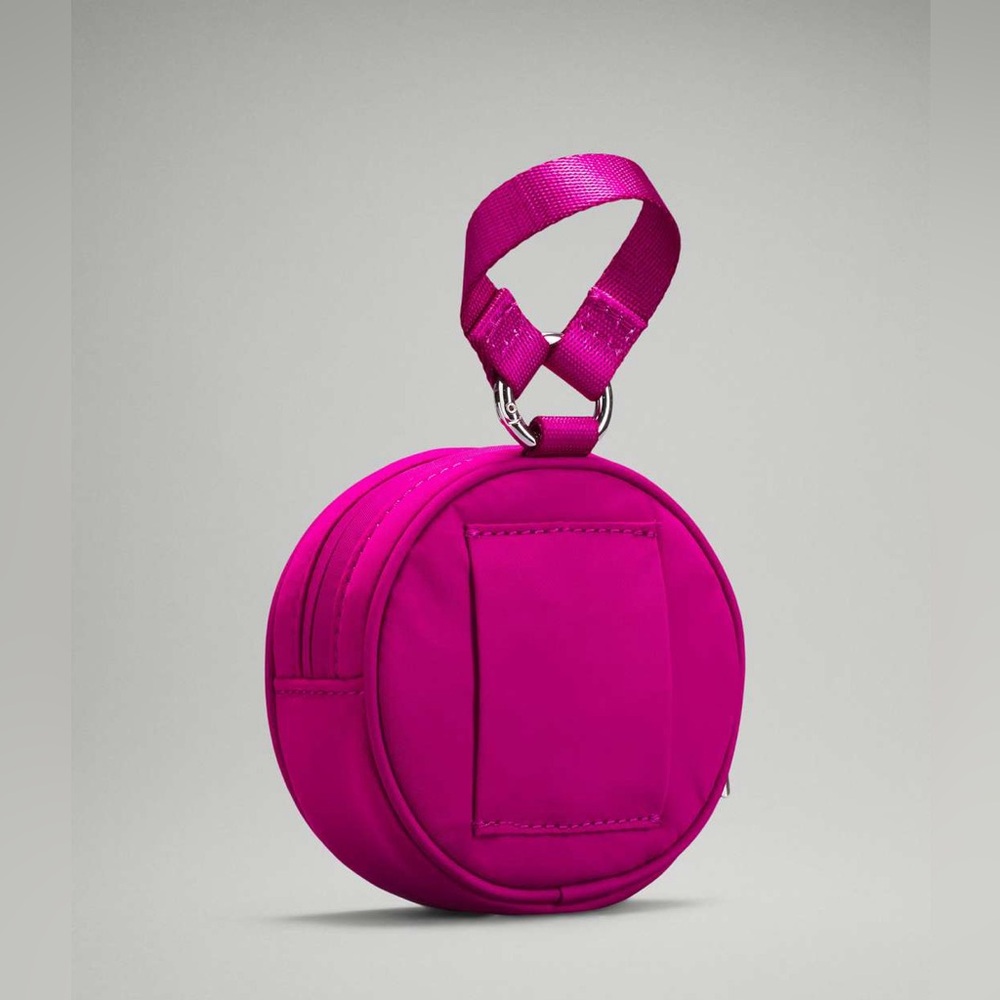 NEW Lululemon Logo Pouch Ripened Raspberry - Picture 3 of 8